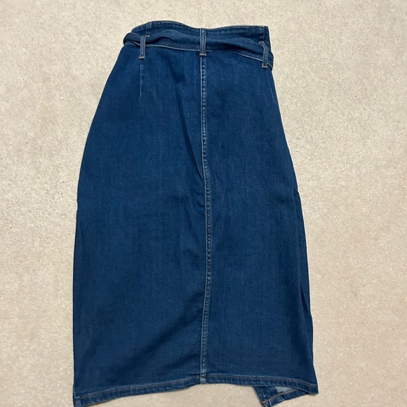 Paper bag denim skirt! Unworn! - Picture 3 of 3